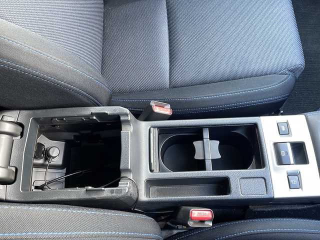 スバル レヴォーグ 1．6GT－S アイサイト 新潟県 2015(平27)年 12.9万km クリスタルブラックシリカ 純正メモリナビ/(Bluetooth/AM/FM/CD/DVD)/フルセグTV/レーダークルーズコントロール/衝突軽減システム/バックカメラ/4WD/パドルシフト/パワーシート(前席)/STIフロントスポイラー/純正AW付サマータイヤ/純正フロアマット/プッシュスタート/ETC