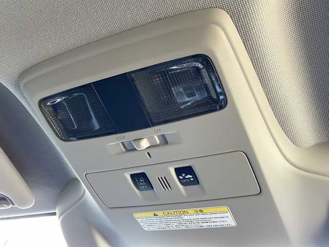 スバル レヴォーグ 1．6GT－S アイサイト 新潟県 2015(平27)年 12.9万km クリスタルブラックシリカ 純正メモリナビ/(Bluetooth/AM/FM/CD/DVD)/フルセグTV/レーダークルーズコントロール/衝突軽減システム/バックカメラ/4WD/パドルシフト/パワーシート(前席)/STIフロントスポイラー/純正AW付サマータイヤ/純正フロアマット/プッシュスタート/ETC