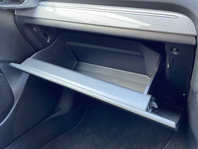 スバル レヴォーグ 1．6GT－S アイサイト 新潟県 2015(平27)年 12.9万km クリスタルブラックシリカ 純正メモリナビ/(Bluetooth/AM/FM/CD/DVD)/フルセグTV/レーダークルーズコントロール/衝突軽減システム/バックカメラ/4WD/パドルシフト/パワーシート(前席)/STIフロントスポイラー/純正AW付サマータイヤ/純正フロアマット/プッシュスタート/ETC