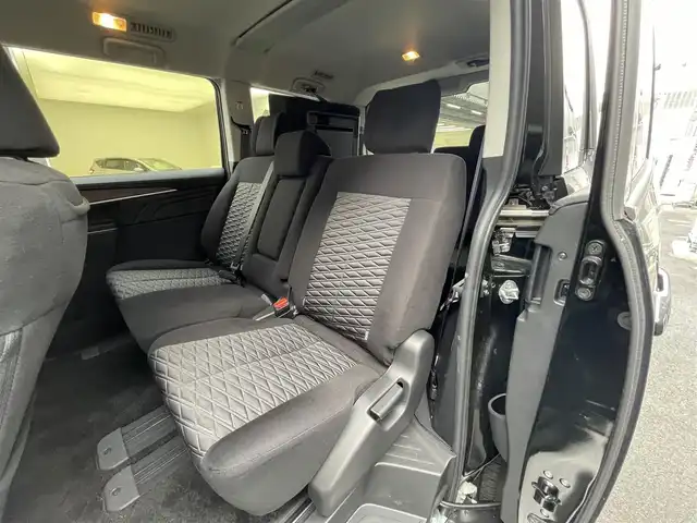 三菱 デリカＤ：５ G パワーパッケージ 滋賀県 2024(令6)年 0.3万km ブラックダイヤモンド 純正10.1インチナビ/（Bluetooth/フルセグTV/CD/DVD）/全方位カメラ/両側パワースライドドア/追従クルーズコントロール/LEDヘッドライト/オートハイビーム/レーンキープアシスト/センターデフロック/衝突軽減ブレーキ/D席パワーシート/D席・N席シートヒーター/電動パーキングブレーキ/オートブレーキホールド/電動リアゲート/盗難防止装置/ステアリングヒーター/プッシュスタート/スマートキー