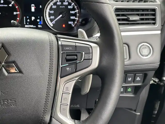 三菱 デリカＤ：５ G パワーパッケージ 滋賀県 2024(令6)年 0.3万km ブラックダイヤモンド 純正10.1インチナビ/（Bluetooth/フルセグTV/CD/DVD）/全方位カメラ/両側パワースライドドア/追従クルーズコントロール/LEDヘッドライト/オートハイビーム/レーンキープアシスト/センターデフロック/衝突軽減ブレーキ/D席パワーシート/D席・N席シートヒーター/電動パーキングブレーキ/オートブレーキホールド/電動リアゲート/盗難防止装置/ステアリングヒーター/プッシュスタート/スマートキー