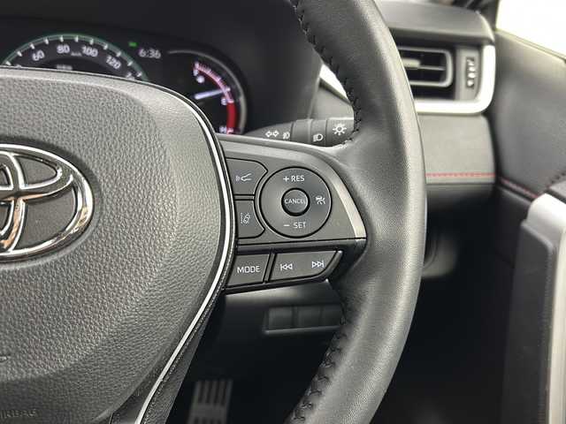 トヨタ ＲＡＶ４ アドベンチャー オフロードPKG 宮城県 2021(令3)年 4.4万km グレーメタリック 禁煙車/トヨタセーフティーセンス/・レーダークルーズコントロール/・プリクラッシュセーフティーシステム/・レーントレーシングアシスト/・リヤクロストラフィックアラート/・パーキングサポートブレーキ/・ロードサインアシスト/・オートマチックハイビーム/・先行車発進お知らせ/・クリアランスソナー/ブラインドスポットモニター/純正9インチディスプレイオーディオ/（BT.AM.FM.USB.Miracast.LINEmusic）/バックカメラ/ビルトインETC2.0/電動パーキングブレーキ/AUTOHOLD/運転席パワーシート/合皮シート/革巻きステアリング/ステアリングスイッチ/プッシュスタート/スマートキー/ダウンヒルアシスト/社外フロアマット/ドアバイザー/ルーフレール/純正18インチアルミホイール/LEDヘッドライト/フォグランプ/横滑り防止機能/コーナーセンサー