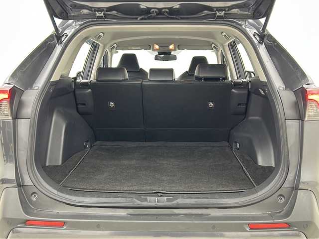 トヨタ ＲＡＶ４ アドベンチャー オフロードPKG 宮城県 2021(令3)年 4.4万km グレーメタリック 禁煙車/トヨタセーフティーセンス/・レーダークルーズコントロール/・プリクラッシュセーフティーシステム/・レーントレーシングアシスト/・リヤクロストラフィックアラート/・パーキングサポートブレーキ/・ロードサインアシスト/・オートマチックハイビーム/・先行車発進お知らせ/・クリアランスソナー/ブラインドスポットモニター/純正9インチディスプレイオーディオ/（BT.AM.FM.USB.Miracast.LINEmusic）/バックカメラ/ビルトインETC2.0/電動パーキングブレーキ/AUTOHOLD/運転席パワーシート/合皮シート/革巻きステアリング/ステアリングスイッチ/プッシュスタート/スマートキー/ダウンヒルアシスト/社外フロアマット/ドアバイザー/ルーフレール/純正18インチアルミホイール/LEDヘッドライト/フォグランプ/横滑り防止機能/コーナーセンサー