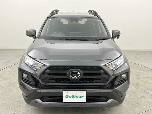 トヨタ ＲＡＶ４ アドベンチャー オフロードPKG 宮城県 2021(令3)年 4.4万km グレーメタリック 禁煙車/トヨタセーフティーセンス/・レーダークルーズコントロール/・プリクラッシュセーフティーシステム/・レーントレーシングアシスト/・リヤクロストラフィックアラート/・パーキングサポートブレーキ/・ロードサインアシスト/・オートマチックハイビーム/・先行車発進お知らせ/・クリアランスソナー/ブラインドスポットモニター/純正9インチディスプレイオーディオ/（BT.AM.FM.USB.Miracast.LINEmusic）/バックカメラ/ビルトインETC2.0/電動パーキングブレーキ/AUTOHOLD/運転席パワーシート/合皮シート/革巻きステアリング/ステアリングスイッチ/プッシュスタート/スマートキー/ダウンヒルアシスト/社外フロアマット/ドアバイザー/ルーフレール/純正18インチアルミホイール/LEDヘッドライト/フォグランプ/横滑り防止機能/コーナーセンサー