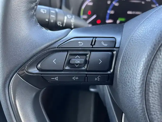 トヨタ ヤリスクロス ハイブリッド Z 鳥取県 2020(令2)年 3.7万km ブラックマイカ ４WD/純正ディスプレイオーディオ/BT/USB/バックカメラ/ETC/運転席パワーシート/前席シートヒーター/レーダークルーズコントロール/レーンキープアシスト/LEDヘットライト/フォグライト/純正18インチアルミホイール/プッシュエンジンスタート/フロアマット/ドアバイザー/保証書・取扱説明書/スペアキー