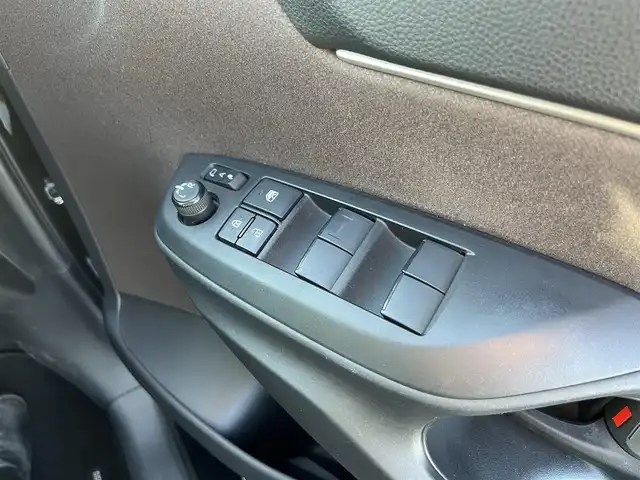 トヨタ ヤリスクロス ハイブリッド Z 鳥取県 2020(令2)年 3.7万km ブラックマイカ ４WD/純正ディスプレイオーディオ/BT/USB/バックカメラ/ETC/運転席パワーシート/前席シートヒーター/レーダークルーズコントロール/レーンキープアシスト/LEDヘットライト/フォグライト/純正18インチアルミホイール/プッシュエンジンスタート/フロアマット/ドアバイザー/保証書・取扱説明書/スペアキー