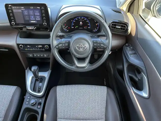 トヨタ ヤリスクロス ハイブリッド Z 鳥取県 2020(令2)年 3.7万km ブラックマイカ ４WD/純正ディスプレイオーディオ/BT/USB/バックカメラ/ETC/運転席パワーシート/前席シートヒーター/レーダークルーズコントロール/レーンキープアシスト/LEDヘットライト/フォグライト/純正18インチアルミホイール/プッシュエンジンスタート/フロアマット/ドアバイザー/保証書・取扱説明書/スペアキー