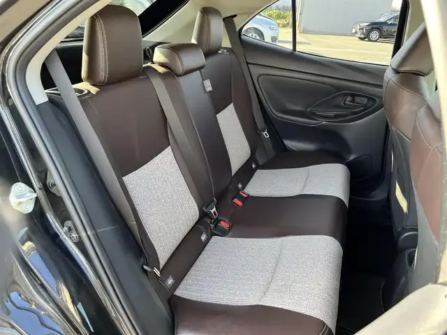 トヨタ ヤリスクロス ハイブリッド Z 鳥取県 2020(令2)年 3.7万km ブラックマイカ ４WD/純正ディスプレイオーディオ/BT/USB/バックカメラ/ETC/運転席パワーシート/前席シートヒーター/レーダークルーズコントロール/レーンキープアシスト/LEDヘットライト/フォグライト/純正18インチアルミホイール/プッシュエンジンスタート/フロアマット/ドアバイザー/保証書・取扱説明書/スペアキー