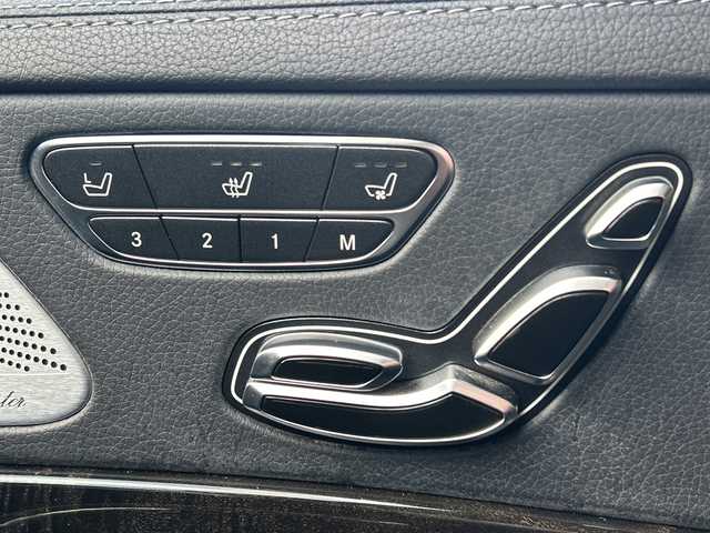 メルセデス・ベンツ Ｓ４００ AMGライン 大阪府 2017(平29)年 4.4万km ダイヤモンドホワイト ダイワモンドホワイト（799）/パノラミックスライディングルーフ/レザーエクスクルーシブパッケージ/・Burmesterサウンドシステム/・ナッパレザーシート/・リラクゼーション機能/・シートヒータープラス/・マルチコントロールシートバック/・ドライビングダイナミックシート/・赤外線反射・ノイズ軽減ガラス/AMGライン/・AMGスタイリングパッケージ/・19インチAMG5スポークアルミニウム/・メルセデスロゴ付きブレーキキャリパー/・ドリルベンチレーテッドディスク/・ステンレスアクセル・ブレーキペダル/・ブラックハイグロスポプラウッドインテリアトリム/・ヘッドアップディスプレイ/・本革巻ウッドステアリング/12インチワイドディスプレイ/・フルセグ/BT/AM/FM/360°カメラ/メモリシート/パワーシート/シートヒーター/エアシート/レーダーセーフティーパッケージ/エアーバランスパッケージ/LEDヘッドライト/アンビエントライト64色/取扱説明書/保証書/スペアキー