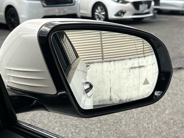 メルセデス・ベンツ Ｓ４００ AMGライン 大阪府 2017(平29)年 4.4万km ダイヤモンドホワイト ダイワモンドホワイト（799）/パノラミックスライディングルーフ/レザーエクスクルーシブパッケージ/・Burmesterサウンドシステム/・ナッパレザーシート/・リラクゼーション機能/・シートヒータープラス/・マルチコントロールシートバック/・ドライビングダイナミックシート/・赤外線反射・ノイズ軽減ガラス/AMGライン/・AMGスタイリングパッケージ/・19インチAMG5スポークアルミニウム/・メルセデスロゴ付きブレーキキャリパー/・ドリルベンチレーテッドディスク/・ステンレスアクセル・ブレーキペダル/・ブラックハイグロスポプラウッドインテリアトリム/・ヘッドアップディスプレイ/・本革巻ウッドステアリング/12インチワイドディスプレイ/・フルセグ/BT/AM/FM/360°カメラ/メモリシート/パワーシート/シートヒーター/エアシート/レーダーセーフティーパッケージ/エアーバランスパッケージ/LEDヘッドライト/アンビエントライト64色/取扱説明書/保証書/スペアキー