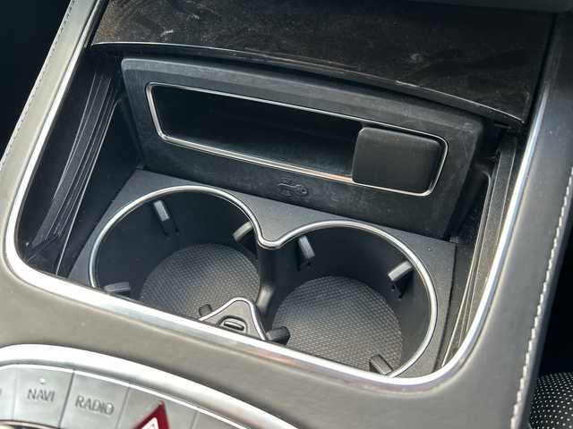 メルセデス・ベンツ Ｓ４００ AMGライン 大阪府 2017(平29)年 4.4万km ダイヤモンドホワイト ダイワモンドホワイト（799）/パノラミックスライディングルーフ/レザーエクスクルーシブパッケージ/・Burmesterサウンドシステム/・ナッパレザーシート/・リラクゼーション機能/・シートヒータープラス/・マルチコントロールシートバック/・ドライビングダイナミックシート/・赤外線反射・ノイズ軽減ガラス/AMGライン/・AMGスタイリングパッケージ/・19インチAMG5スポークアルミニウム/・メルセデスロゴ付きブレーキキャリパー/・ドリルベンチレーテッドディスク/・ステンレスアクセル・ブレーキペダル/・ブラックハイグロスポプラウッドインテリアトリム/・ヘッドアップディスプレイ/・本革巻ウッドステアリング/12インチワイドディスプレイ/・フルセグ/BT/AM/FM/360°カメラ/メモリシート/パワーシート/シートヒーター/エアシート/レーダーセーフティーパッケージ/エアーバランスパッケージ/LEDヘッドライト/アンビエントライト64色/取扱説明書/保証書/スペアキー