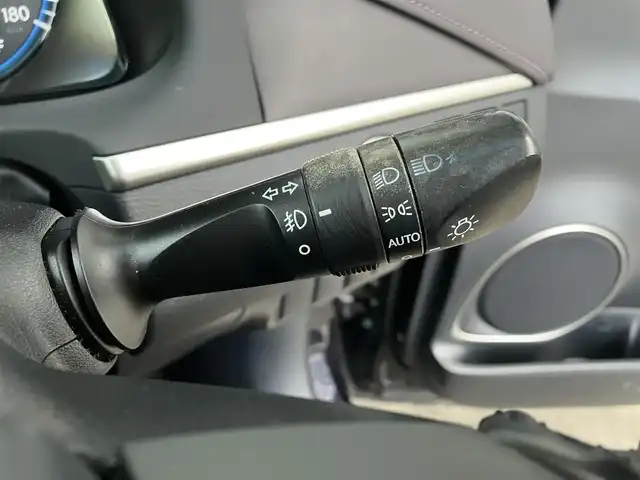 トヨタ ハリアー プレミアム スタイルモーヴ 高知県 2016(平28)年 6.8万km スパークリングブラックパールクリスタルシャイン 社外ナビ/　Bluetooth/フルセグ/　CD/DVD/AM/FM/ドライブレコーダー/ETC/バックカメラ/クルーズコントロール/電動リアゲート/プッシュスタート/スマートキー/MTモード付AT/純正フロアマット/純正18インチアルミホイール/LEDヘッドライト/パワーシート/コーナーセンサー/オートライト/オートマチックハイビーム/エアロパーツ/シートヒーター/衝突被害軽減システム/盗難防止装置/保証書/記録簿/取扱説明書