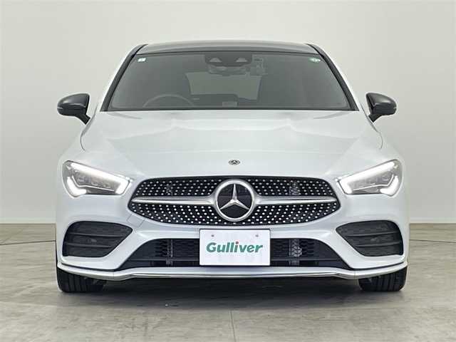 メルセデス・ベンツ ＣＬＡ１８０ Sブレイク 千葉県 2021(令3)年 2.3万km 白 メーカーナビ/・Bluetooth フルセグTV USB/バックモニター /ムーンルーフ/パドルシフト/ハーフレザーシート/シートヒーター/プッシュエンジンスタート /スマートキー /純正18インチアルミホイール/LEDライト/オートライト/横滑り防止機能/新車メーカー保証書/取扱説明書