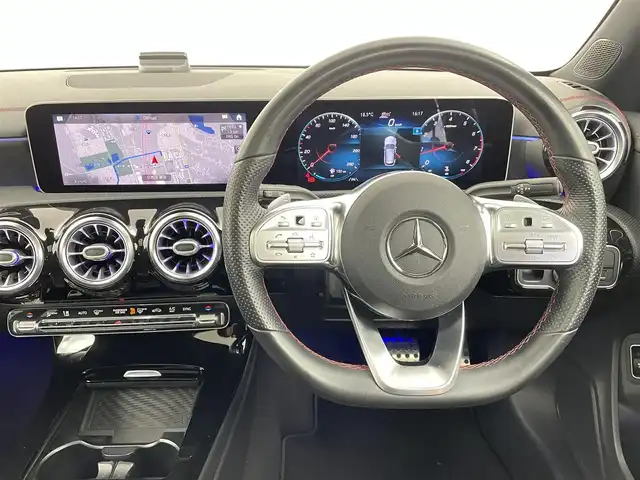 メルセデス・ベンツ ＣＬＡ１８０ Sブレイク 千葉県 2021(令3)年 2.3万km 白 メーカーナビ/・Bluetooth フルセグTV USB/バックモニター /ムーンルーフ/パドルシフト/ハーフレザーシート/シートヒーター/プッシュエンジンスタート /スマートキー /純正18インチアルミホイール/LEDライト/オートライト/横滑り防止機能/新車メーカー保証書/取扱説明書