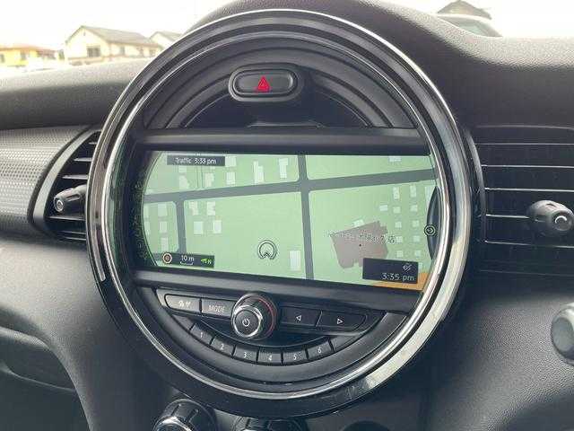 ＭＩＮＩ ミニ クーパー D 埼玉県 2017(平29)年 4.8万km ミッドナイト・ブラック・メタリック 純正HDDナビ/(Bluetooth/USB)/コンフォートアクセス/純正１５インチアルミホイール/クリアランスソナー/ＬＥＤヘッドライト/ミラー一体型ＥＴＣ/フロントフォグランプ