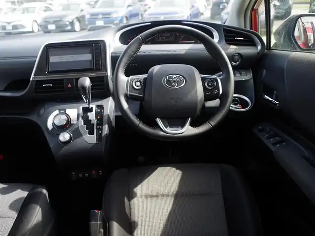 トヨタ シエンタ G セーフティエディション 千葉県 2020(令2)年 4万km センシュアルレッドマイカ 185/60R15/Toyota Safety Sense/・プリクラッシュセーフティ/・レーンディパーチャーアラート/・オートハイビーム/両側パワースライドドア/純正SDナビ/地デジTV/【DVD/CD再生機能　Bluetooth接続】/パノラミックビューモニター/ドライブレコーダー（CSD-560FH）/前席シートヒーター/革巻きステアリング/ステアリングスイッチ/ステアリングヒーター/ETC/ウインカーミラー/クリアランスソナー/スマートキー