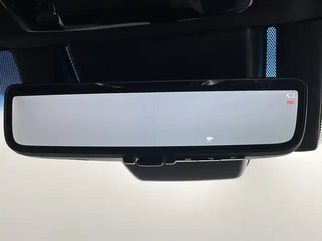 トヨタ ハリアー ハイブリッド Z レザーパッケージ 群馬県 2021(令3)年 4.4万km プレシャスブラックパール 調光パノラマルーフ(電動シェード/挟み込み防止機能付)/パノラミックビューモニター(シースルービュー機能付)/＝＝＝＝＝＝＝＝＝＝＝＝/12.3インチディスプレイオーディオ/(AM/FM/Bluetooth/フルセグTV/USB/AUX//AppleCarPlay/AndroidAuto)/ ・JBLサウンドシステム/デジタルインナーミラー/パワーバックドア/前席快適温熱シート/シートベンチレーション/ステアリングヒーター/ビルトインETC2.0/社外前後方ドライブレコーダー/ブラインドスポットモニター/リヤクロストラフィックオートブレーキ/インテリジェントクリアランスソナー/Toyota Safety Sense/ ・プリクラッシュセーフティ/ ・レーントレーシングアシスト/ ・レーダークルーズコントロール/ ・アダプティブハイビームシステム/ ・ロードサインアシスト/カラーヘッドアップディスプレイ/前席パワーシート(ポジションメモリ付き)/電動パーキングブレーキ/オートブレーキホールド/プッシュスタート/スマートキー