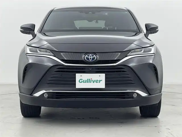 トヨタ ハリアー ハイブリッド Z レザーパッケージ 群馬県 2021(令3)年 4.4万km プレシャスブラックパール 調光パノラマルーフ(電動シェード/挟み込み防止機能付)/パノラミックビューモニター(シースルービュー機能付)/＝＝＝＝＝＝＝＝＝＝＝＝/12.3インチディスプレイオーディオ/(AM/FM/Bluetooth/フルセグTV/USB/AUX//AppleCarPlay/AndroidAuto)/ ・JBLサウンドシステム/デジタルインナーミラー/パワーバックドア/前席快適温熱シート/シートベンチレーション/ステアリングヒーター/ビルトインETC2.0/社外前後方ドライブレコーダー/ブラインドスポットモニター/リヤクロストラフィックオートブレーキ/インテリジェントクリアランスソナー/Toyota Safety Sense/ ・プリクラッシュセーフティ/ ・レーントレーシングアシスト/ ・レーダークルーズコントロール/ ・アダプティブハイビームシステム/ ・ロードサインアシスト/カラーヘッドアップディスプレイ/前席パワーシート(ポジションメモリ付き)/電動パーキングブレーキ/オートブレーキホールド/プッシュスタート/スマートキー