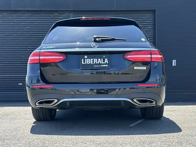 メルセデス・ベンツ Ｅ２５０ SW アバンギャルド スポーツ 宮崎県 2018(平30)年 6.2万km オブシディアンブラック 純正メモリナビゲーション/・Bluetooth /・フルセグテレビ/・AM FM/・USB/ハーフレザーアルカンターラシート/・DN席パワーメモリーシート/・DN席シートヒーター/・助手席操作スイッチ/全周囲カメラ/・バックカメラ/・フロント/・サイド/ヘッドアップディスプレイ/アイドリングストップ/ウィンカーミラー/アダプティブクルーズコントロール/・レーンキープ/プッシュスタート/パワーバックドア/ETC/LEDヘッドライト/・オートライト/純正19インチAMGアルミホイール