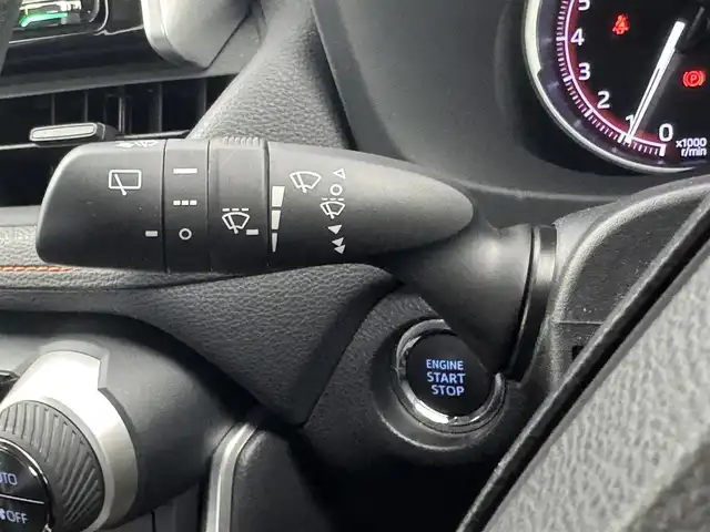 トヨタ ＲＡＶ４ アドベンチャー 愛知県 2020(令2)年 5.7万km アティチュードブラックマイカ ＴＲＤエアロ/社外ナビ（KENWOOD）　/（フルセグ／ＢＴ／ＣＤ／ＤＶＤ）　　/レーダークルーズコントロール　/バックモニター　/衝突軽減システム　/レーンキープアシスト　/運転席パワーシート　/ワイヤレス充電　/デジタルインナーミラー　/ドライブレコーダー/ETC/純正AW
