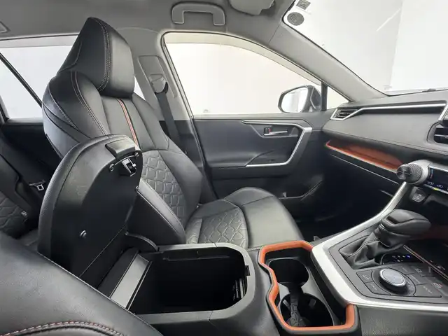 トヨタ ＲＡＶ４ アドベンチャー 愛知県 2020(令2)年 5.7万km アティチュードブラックマイカ ＴＲＤエアロ/社外ナビ（KENWOOD）　/（フルセグ／ＢＴ／ＣＤ／ＤＶＤ）　　/レーダークルーズコントロール　/バックモニター　/衝突軽減システム　/レーンキープアシスト　/運転席パワーシート　/ワイヤレス充電　/デジタルインナーミラー　/ドライブレコーダー/ETC/純正AW