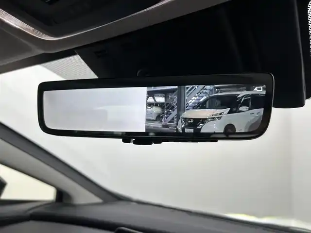 トヨタ プリウス Z 大阪府 2024(令6)年 0.7万km プラチナホワイトパールマイカ サンルーフ　３６０カメラ　純正ナビ（フルセグＴＶ／Ｂｌｕｅｔｏｏｔｈ）　パーキングアシスト　衝突軽減　デジタルインナーミラー　ＥＴＣ　電動リアゲート　パワーシート　シートヒーター　ハンドルヒーター