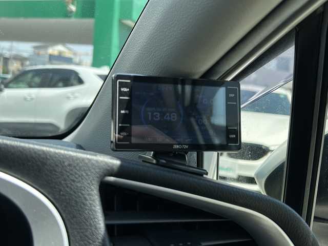 トヨタ シエンタ G 大阪府 2016(平28)年 5.1万km ホワイトパールクリスタルシャイン ワンオーナー/純正SDナビ（NSCD-W66）/・AM/FM/CD/Bluetooth/・ワンセグテレビ/ETC/ドライブレコーダー/衝突軽減ブレーキ/レーンキープアシスト/アイドリングストップ/横滑り防止装置/盗難防止装置/両側パワースライド/オートライト/オートエアコン/プッシュスタートボタン/スマートキー×2/ステアリングリモコン/革巻きステアリング/12V充電器/ドアバイザー/保証書/取扱説明書