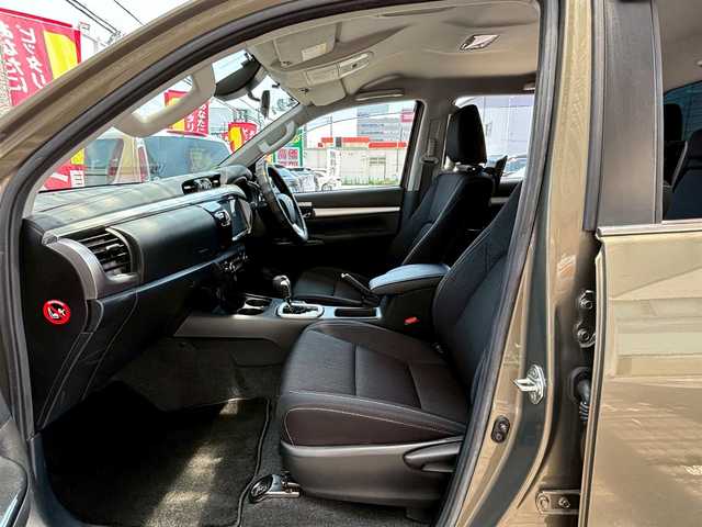 トヨタ ハイラックス Z 大阪府 2021(令3)年 1.7万km オキサイドブロンズM ALPINE９インチナビ/（フルセグ／ＢＴ／ＣＤ／ＤＶＤ）/ALPINE9インチリアエンター/レーダークルーズコントロール/バックモニター/コーナーセンサー/衝突軽減システム/寒冷地仕様/レーンキープアシスト/ダウンヒルアシストコントロール/フォグランプ/社外ＥＴＣ/純正17インチＡＷ/保証書/取り扱い説明書