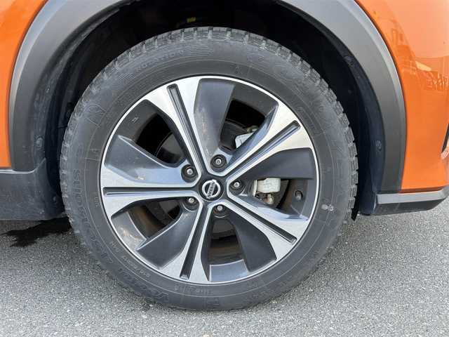 日産 キックス X ツートーンインテリアED 静岡県 2020(令2)年 3.2万km プレミアムホライズンオレンジ/ピュアブラック 2トーン エマージェンシーブレーキ/純正メモリーナビ/全周囲カメラ/ＢＴオーディオ/ＤＶＤ再生/ドラレコ/ＥＴＣ/デジタルミラー/合皮シート/ハンドルヒーター/ＬＥＤヘッドライト/フォグライト/純正フロアマット/純正１７ＡＷ