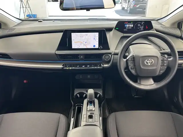 トヨタ プリウス G 三重県 2023(令5)年 1.3万km プラチナホワイトパールマイカ 禁煙車/純正８型ナビ　/バックカメラ　/オプション１９インチＡＷ　/車高調（ノーマルサス積込）　/ＢＳＭ　/社外デジタルミラー型ドラレコ　/１００Ｖ電源　/衝突軽減ブレーキ/レーダークルーズコントロール　/ＥＴＣ２．０　/ＬＥＤライト/オートライト/オートハイビーム機能