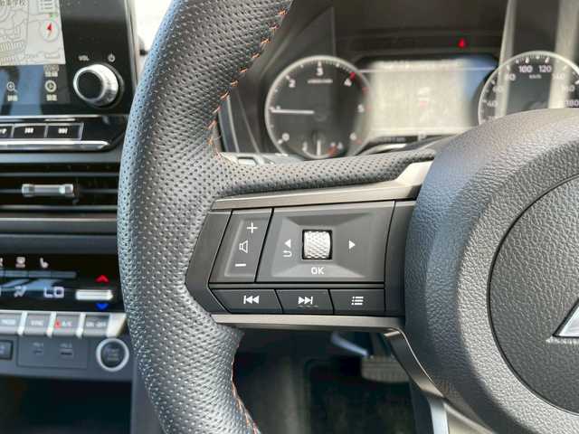 三菱 トライトン GSR 岩手県 2024(令6)年 0.5万km グラファイトグレーメタリック/ブラックマイカ ワンオーナー/全周囲カメラ/WORK17インチアルミホイール/TOYOオープンカントリータイヤ/シートヒーター/ステアリングヒーター/ETC/ウィンカーミラー/プッシュスタート/オートライト/オートマチックハイビーム