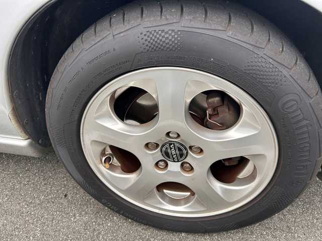 ボルボ Ｓ６０ 2．4 三重県 2006(平18)年 7.9万km シルバー