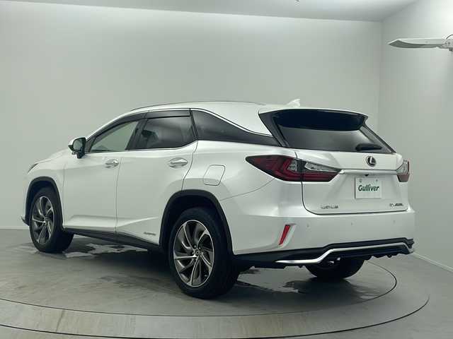 レクサス ＲＸ 450hL 大阪府 2019(平31)年 3.8万km ソニッククォーツ 純正12.3インチナビ/・TV/・SD/・Bluetooth/・AUX/・AMFM/・CD/DVD/・パノラミックビューモニター/サンルーフ/シートヒーター/エアシート/ステアリングヒーター/電動パーキングブレーキ/電動格納サードシート/追従型クルーズコントロール/メモリーシート/クリアランスソナー/BSM/ヘッドアップディスプレイ