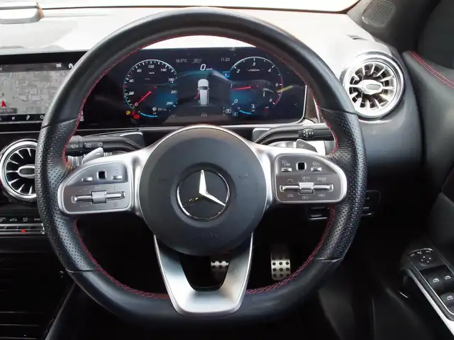 メルセデス・ベンツ ＧＬＢ２００ｄ AMGライン 埼玉県 2020(令2)年 3.7万km ポーラホワイト ブラックハーフレザーシート/アダプティブクルーズコントロール/レーダーセーフティパッケージ/パノラマサンルーフ/パークセンサー/ブラインドスポットモニター/全周囲カメラ/純正ナビ/ドラレコ/ETC/置くだけ充電/シートヒーター/フルセグTV/シートポジションメモリー機能