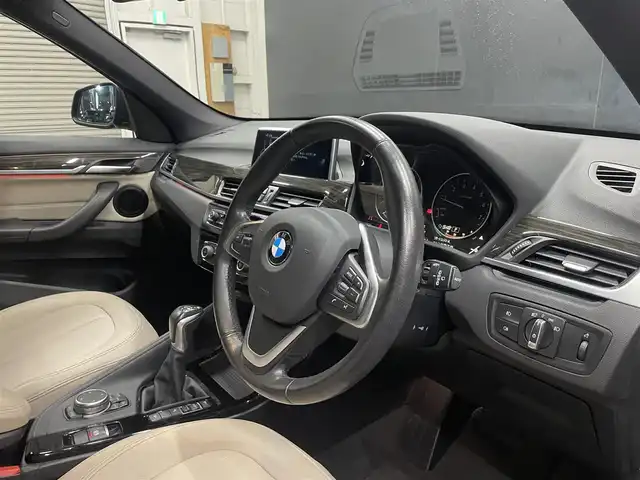ＢＭＷ Ｘ１ xDrive 20i Xライン 群馬県 2016(平28)年 7.1万km スパークリングストームブリリアントエフェクト OP19インチAW/純正HDDナビ/シートヒーター/アイボリーレザーシート/バックカメラ/Bluetooth/LEDライト/スマートキー/電動リヤゲート/ETC2.0/前後ドライブレコーダー