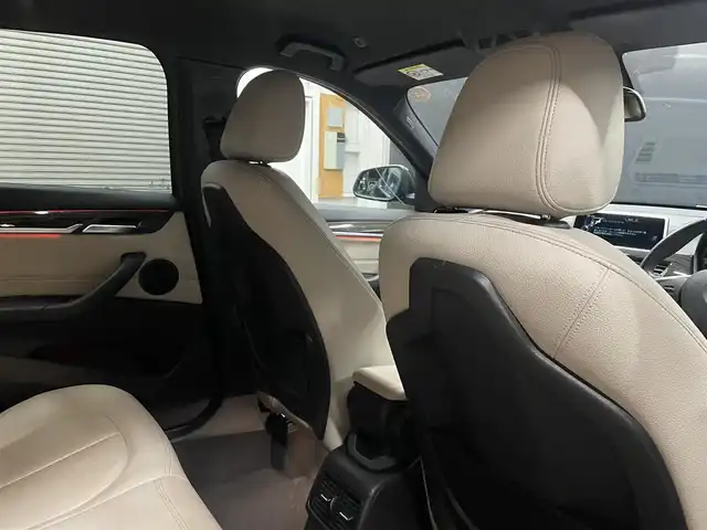 ＢＭＷ Ｘ１ xDrive 20i Xライン 群馬県 2016(平28)年 7.1万km スパークリングストームブリリアントエフェクト OP19インチAW/純正HDDナビ/シートヒーター/アイボリーレザーシート/バックカメラ/Bluetooth/LEDライト/スマートキー/電動リヤゲート/ETC2.0/前後ドライブレコーダー