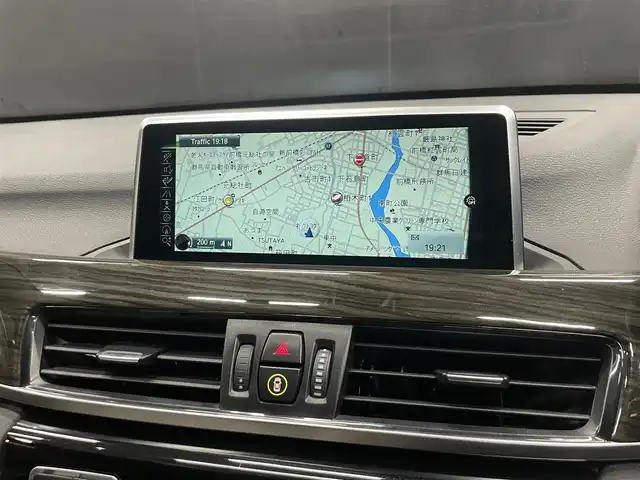 ＢＭＷ Ｘ１ xDrive 20i Xライン 群馬県 2016(平28)年 7.1万km スパークリングストームブリリアントエフェクト OP19インチAW/純正HDDナビ/シートヒーター/アイボリーレザーシート/バックカメラ/Bluetooth/LEDライト/スマートキー/電動リヤゲート/ETC2.0/前後ドライブレコーダー