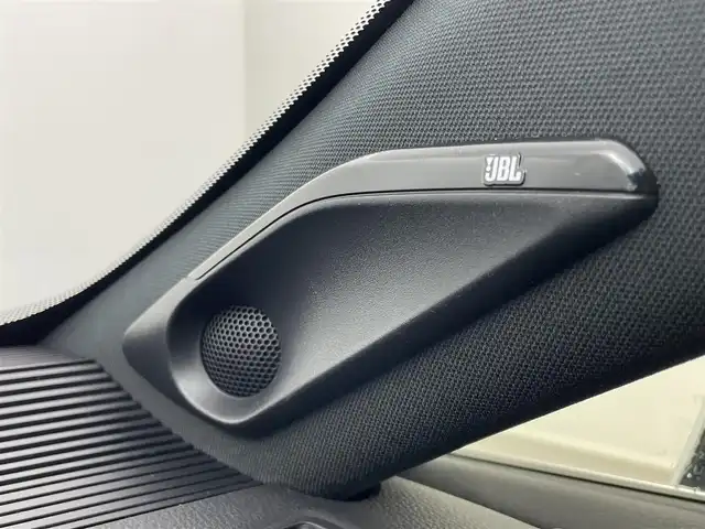 トヨタ ハリアー ハイブリッド Z レザーパッケージ 埼玉県 2020(令2)年 4.3万km ホワイトパールクリスタルシャイン 純正12.3インチナビ/ フルセグTV Bluetooth /JBLサウンド/パノラミックビューモニター/モデリスタエアロ/プリクラッシュセーフティ/レーダークルーズコントロール/ブラインドスポットモニター/レーンディパーチャーアラート/クリアランスソナー /ヘッドアップディスプレイ/デジタルインナーミラー/パワーバックドア /シートヒーター /ベンチレーション/ステアリングヒーター/ワイヤレス充電器/ドライブレコーダー/LEDオートライト/ETC2.0