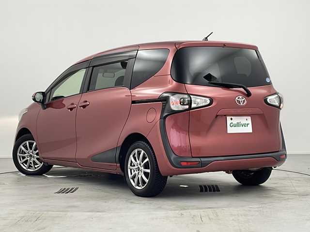 トヨタ シエンタ G 愛知県 2016(平28)年 3.5万km レッドマイカM 禁煙車/純正ナビ/バックカメラ/アイドリングストップ/両側パワースライドドア/ETC/革巻きステアリング/ステアリングスイッチ/プッシュスタート/スマートキー/スペアキー/HIDライト/純正フロアマット/純正ドアバイザー/IS・FLX/オートリトラウィンカーミラー/横滑り防止装置/アイドリングストップ/取扱説明書/保証書