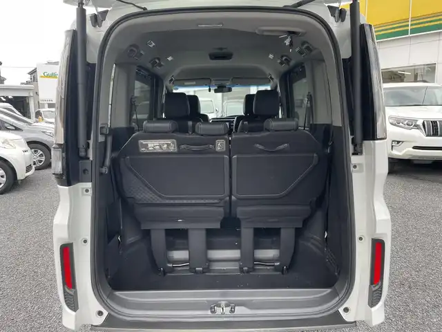 ホンダ ステップワゴン スパーダ eHEV G EXホンダS 大阪府 2021(令3)年 1.4万km プラチナホワイトパール ワンオーナー/ハーフレーザー/前席シートヒーター/純正ＳＤナビ＆フルセグＴＶ/（ＤＶＤ＆ＣＤ＆ＳＤ＆ＢＴ＆ＵＳＢ）/バックカメラ/ビルトインＥＴＣ２．０/前後ドライブレコーダー/衝突軽減ブレーキ/アダプティブクルーズコントロール/先行車発進通知/車線逸脱防止/レーンキープアシスト/標識検知/両側パワースライドドア/オートホールド/純正エアロ/純正１６inアルミホイール/オートライト/ＬＥＤライト/フォグランプ/電動格納ミラー/スマートキー/プッシュスタート/Ｗ＆サイド＆カーテンエアバッグ/横滑り防止装置/ＡＢＳ/ドアバイザー/フロアマット/新車保証書/取扱説明書（車両＆ナビ）/スマートスペアキー有