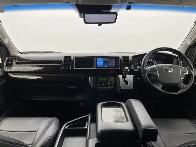 トヨタ ハイエース GL ロング 群馬県 2020(令2)年 3.4万km ブラックマイカ デジタルインナーミラー/パノラミックビューモニター/AC100V電源/LEDヘッドライト/デジタルインナーミラー　パノラミックビューモニター　ＬＥＤヘッドライト　片側パワースライドドア　ＡＣ１００Ｖ　フリップダウンモニタ　ナビ　フルセグＴＶ　Ｆ／Ｓ／Ｒエアロ　オートハイビーム　社外マフラー