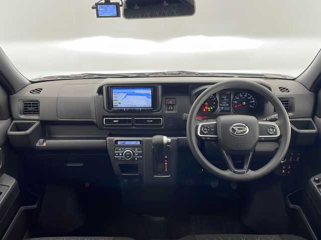 ダイハツ アトレー バン RS 宮崎県 2024(令6)年 1.1万km オフビートカーキM 禁煙車/衝突被害軽減ブレーキ/社外ナビTV/（カロッツェリア/AVIC-RZ812/CD/DVD/Bluetooth/フルセグTV)/社外バックカメラ/社外前後ドライブレコーダー/社外ETC/純正LEDオートライト/純正LEDフォグ/純正セキュリティアラーム/純正フロアマット/両側電動スライドドア/アダプティブクルーズコントロール/レーンディパーチャーアラート/オートマチックハイビーム/クリアランスソナー/オートエアコン/ルーフキャリア/スマートキー/プッシュエンジンスタート/スペアキー/新車時保証書/取扱い説明書
