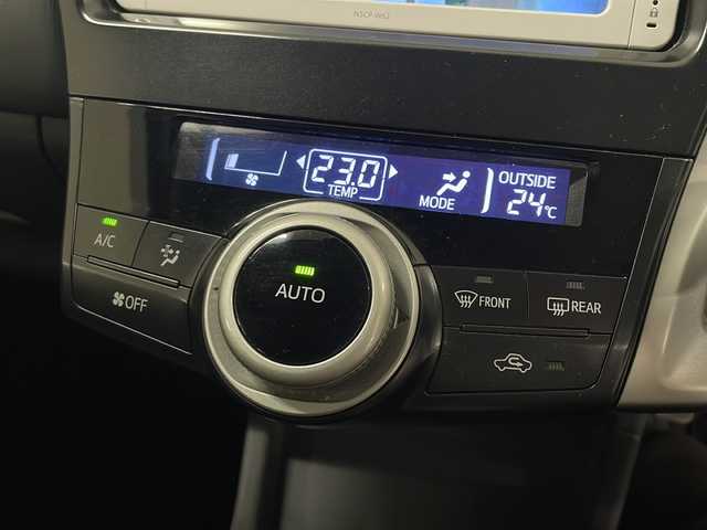 トヨタ プリウス α S 熊本県 2013(平25)年 8.8万km ホワイトパールクリスタルシャイン 純正ナビ(TV・Bluetooth・CD)/バックカメラ/ETC/3列シート/横滑り防止/AW/フロアマット/スマートキー