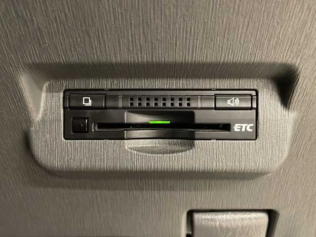 トヨタ プリウス α S 熊本県 2013(平25)年 8.8万km ホワイトパールクリスタルシャイン 純正ナビ(TV・Bluetooth・CD)/バックカメラ/ETC/3列シート/横滑り防止/AW/フロアマット/スマートキー