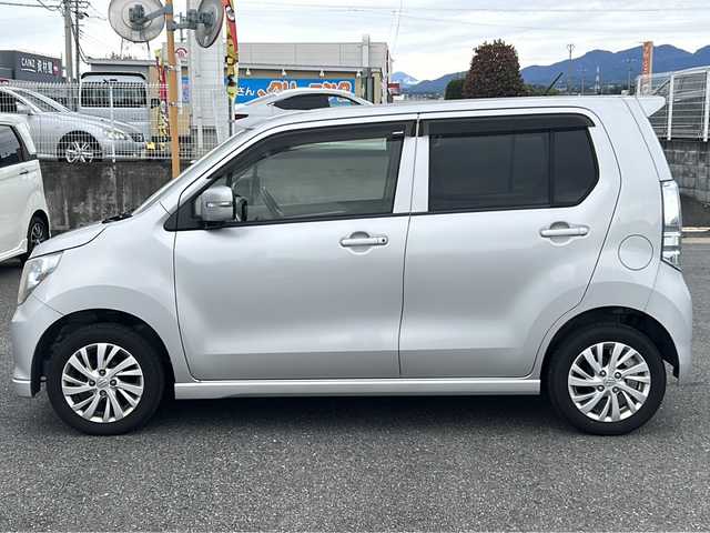 スズキ ワゴンＲ FZ 群馬県 2014(平26)年 12.7万km シルキーシルバーメタリック エンジンスタートボタン/バックカメラ/スマートキー/純正ナビ・フルセグTV/フロアマット純正/ABS/横滑り防止装置/エアバックW/衝突被害軽減システム