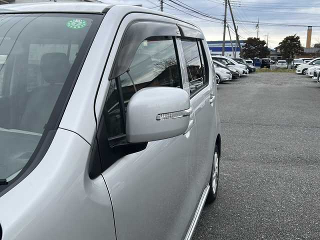 スズキ ワゴンＲ FZ 群馬県 2014(平26)年 12.7万km シルキーシルバーメタリック エンジンスタートボタン/バックカメラ/スマートキー/純正ナビ・フルセグTV/フロアマット純正/ABS/横滑り防止装置/エアバックW/衝突被害軽減システム