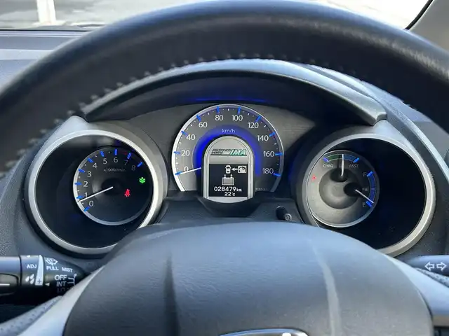 ホンダ フィット ハイブリット スマート セレクション 静岡県 2011(平23)年 2.9万km アラバスターシルバーメタリック 社外7インチナビ/（CD/DVD/FM/AM/USB）/ワンセグTV/バックカメラ/オートライト/ETC車載器/スマートキー/クルーズコントロール/オートエアコン/純正15AW