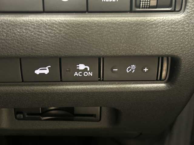 日産 エクストレイル X e－4ORCE 埼玉県 2023(令5)年 2万km ブリリアントホワイトパール プロパイロット/純正12.3インチナビ/ BT/USB/フルセグ/全方位カメラ/デジタルインナーミラー/パワーバックドア/パワーシート/シートヒーター/革シート/ステアリングヒーター/レーダークルーズコントロール/レーンキープアシスト/LEDヘッドライト/純正18インチアルミホイール/オートブレーキホールド/ETC2.0/スマートキー/禁煙車