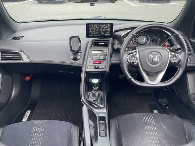 ホンダ Ｓ６６０ α 長野県 2015(平27)年 7万km プレミアムスターホワイトパール ６．１インチ純正センターディスプレイ/Ｂｌｕｅｔｏｏｔｈ　Ａｕｄｉｏ/ｉＰｏｄ対応ＵＳＢプレーヤー/ＡＭ・ＦＭチューナー/バックカメラ/追従クルーズコントロール/本革巻ステアリングホイール/ステアリングスイッチ/ステンレス製スポーツべダル/プッシュエンジンスタート/純正フロアマット/ＬＥＤヘッドライト/オートライト/スペアキー×１/ロールトップ/横滑り防止機能/冬タイヤあり/照明付オーディオリモートコントロールスイッチ/ミッドモード付フルオート・エアコンディショナー/ＨＤＭＩ／ＵＳＢジャック