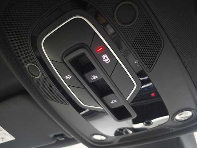 アウディ Ｓ４ アバント 群馬県 2017(平29)年 8.1万km グレイシアホワイトメタリック パノラマサンルーフ/BANG&OLUFSENサウンド/レザーパッケージ/マトリクスLED/バーチャルコクピット/ダイナミックステアリング/アップルCarPlay/社外前後ドラレコ/前席パワーシート